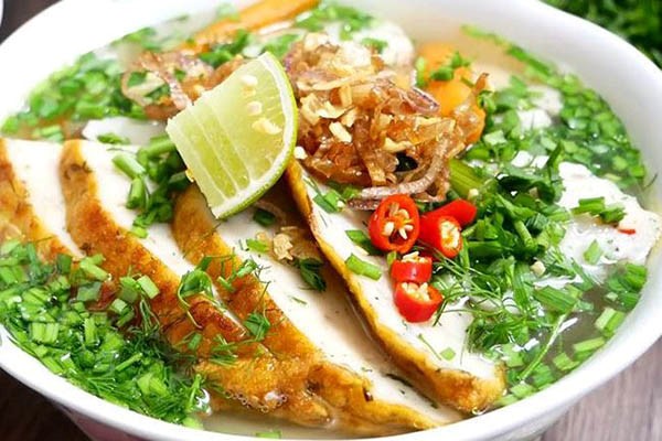 Cách nấu bánh canh chả cá Nha Trang thơm ngon đúng điệu