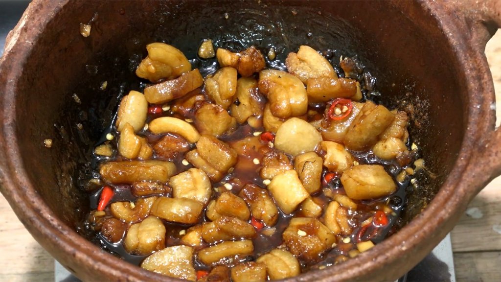 Tóp mỡ kho quẹt với tiêu