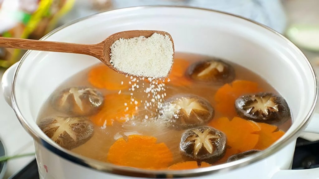 Bạn nên nêm hạt nêm với lượng vừa phải